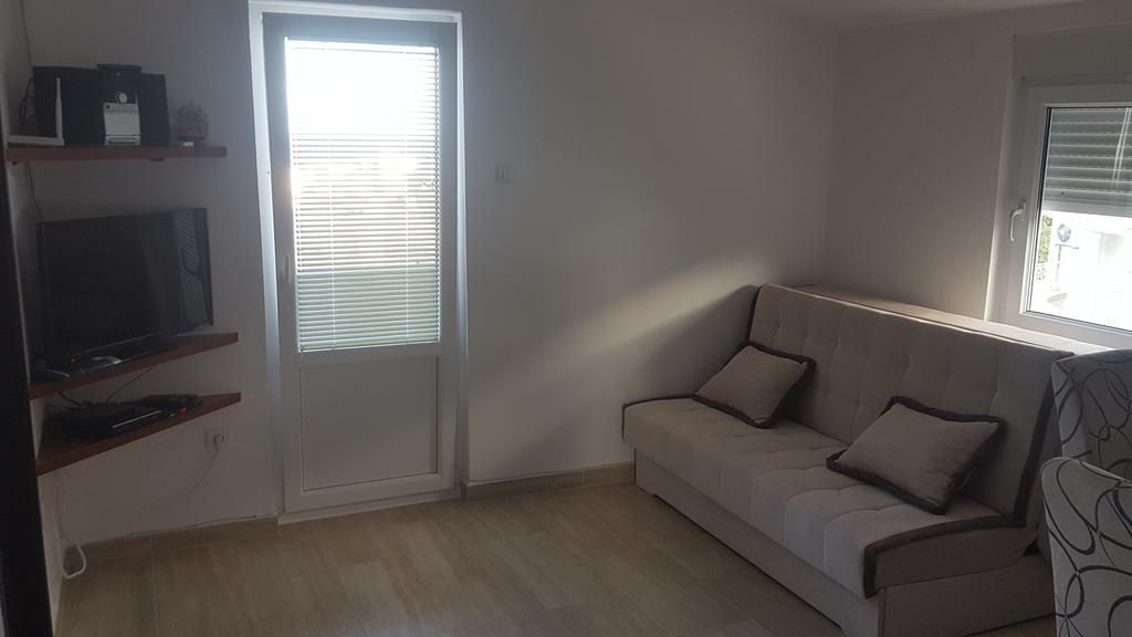 Apartments Diva Добра вода Екстериор снимка