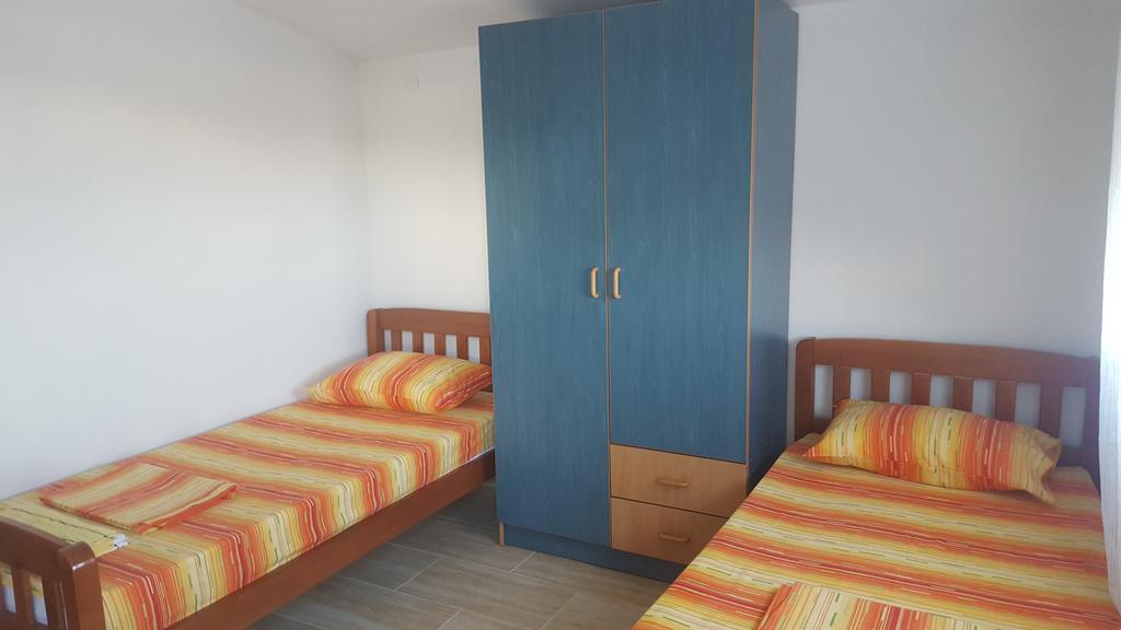 Apartments Diva Добра вода Екстериор снимка