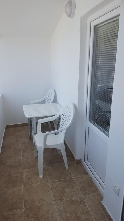 Apartments Diva Добра вода Екстериор снимка