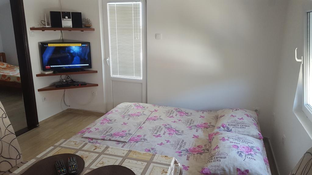 Apartments Diva Добра вода Екстериор снимка